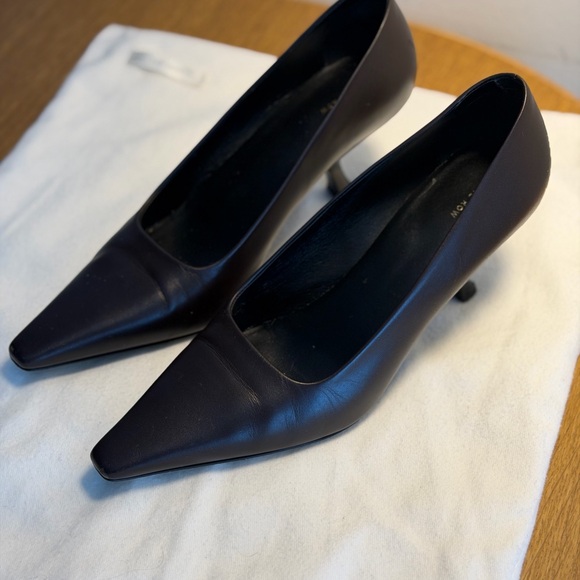 The Row Kitten Pump Cocoa SMOOTH CALFSKIN - Picture 4 of 9